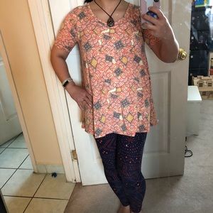 (Reserved) Lularoe XS Perfect T & OS Leggings